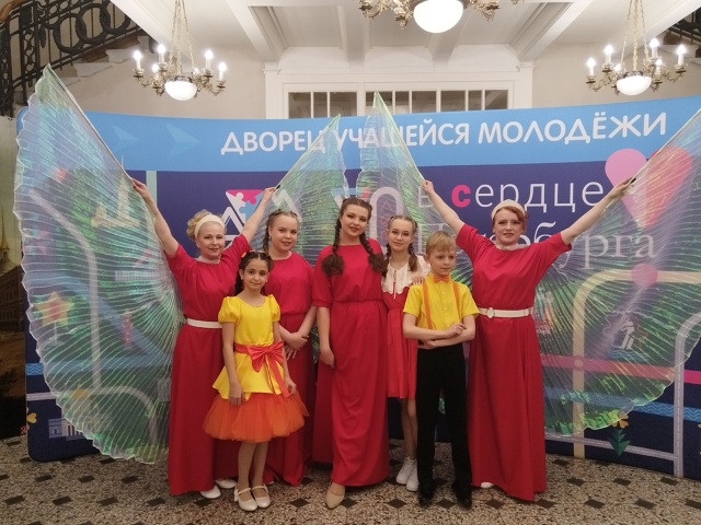 Ансамбль жестового пения "Отражение".